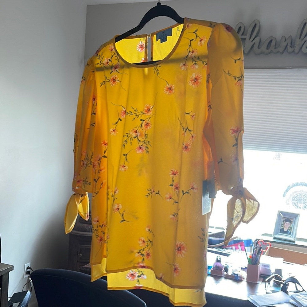 CeCe blouse 👚
